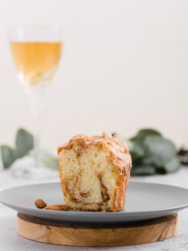 Imagem mostra um delicioso pedaço de bolo